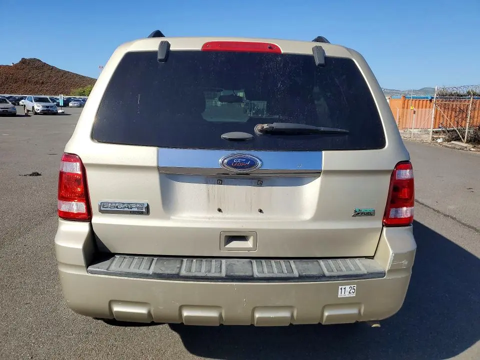 2011 FORD ESCAPE LIMITED  