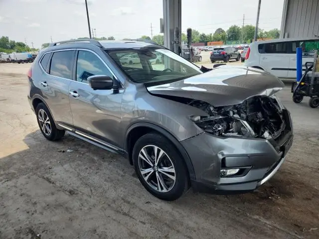 2017 NISSAN ROGUE SV  