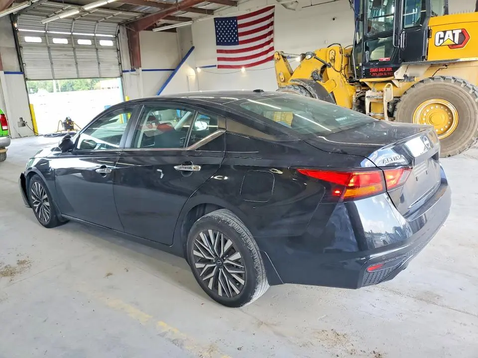 2024 NISSAN ALTIMA SV  