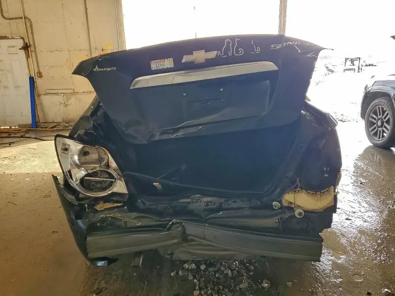 2015 CHEVROLET SONIC LT  