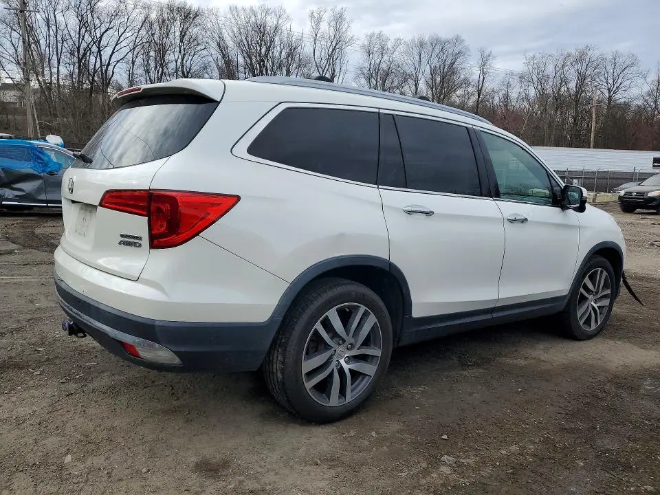 2017 HONDA PILOT TOURING  