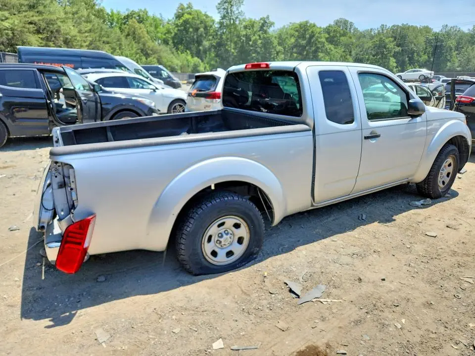 2010 NISSAN FRONTIER XE  