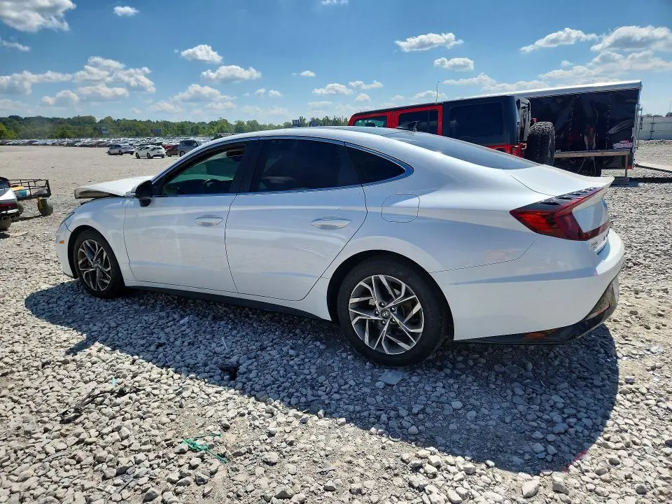 2022 HYUNDAI SONATA SEL  