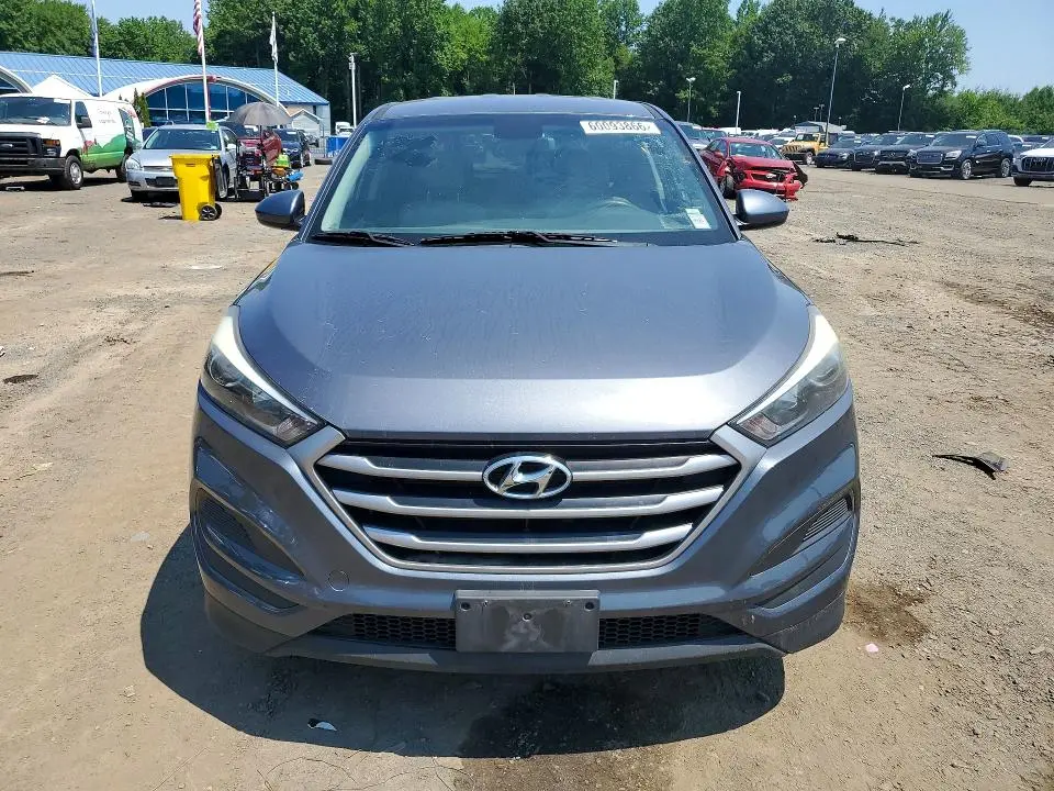 2018 HYUNDAI TUCSON SE  