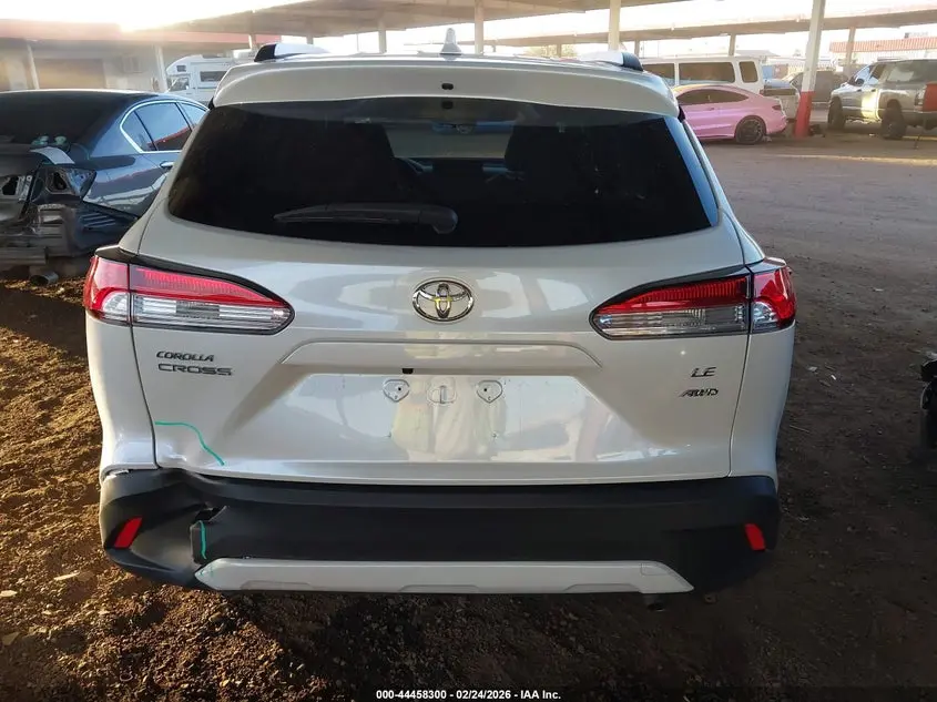 2022 TOYOTA COROLLA CROSS LE