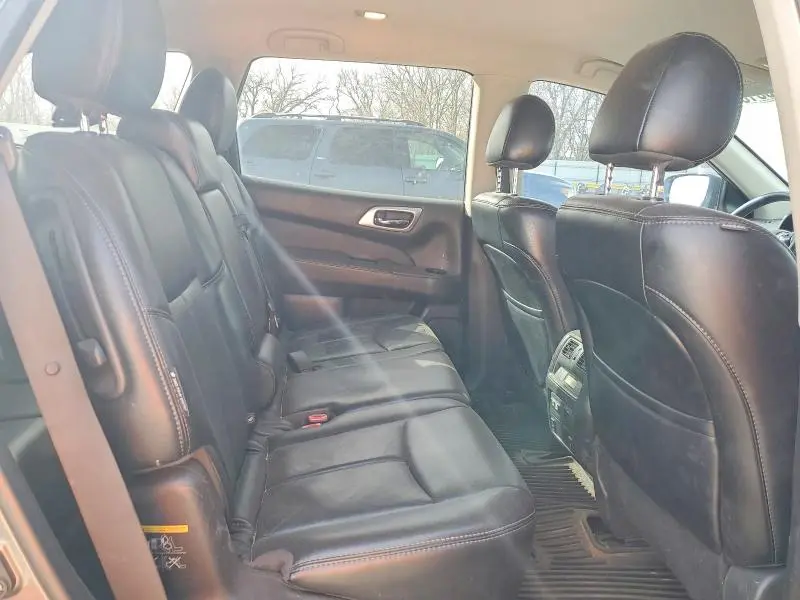 2019 NISSAN PATHFINDER S  