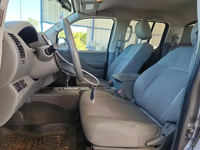2021 NISSAN FRONTIER SV  
