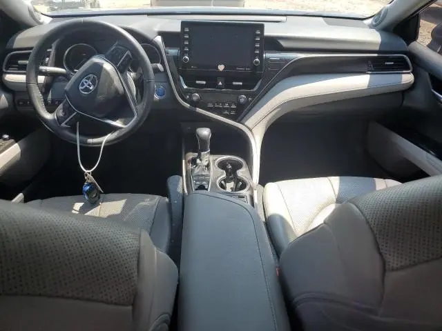 2021 TOYOTA CAMRY XLE
