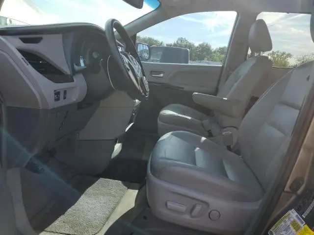 2015 TOYOTA SIENNA XLE  