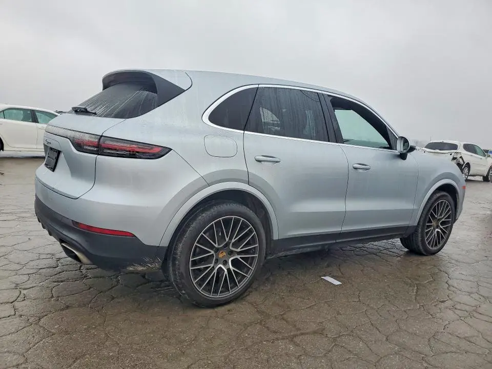 2019 PORSCHE CAYENNE   