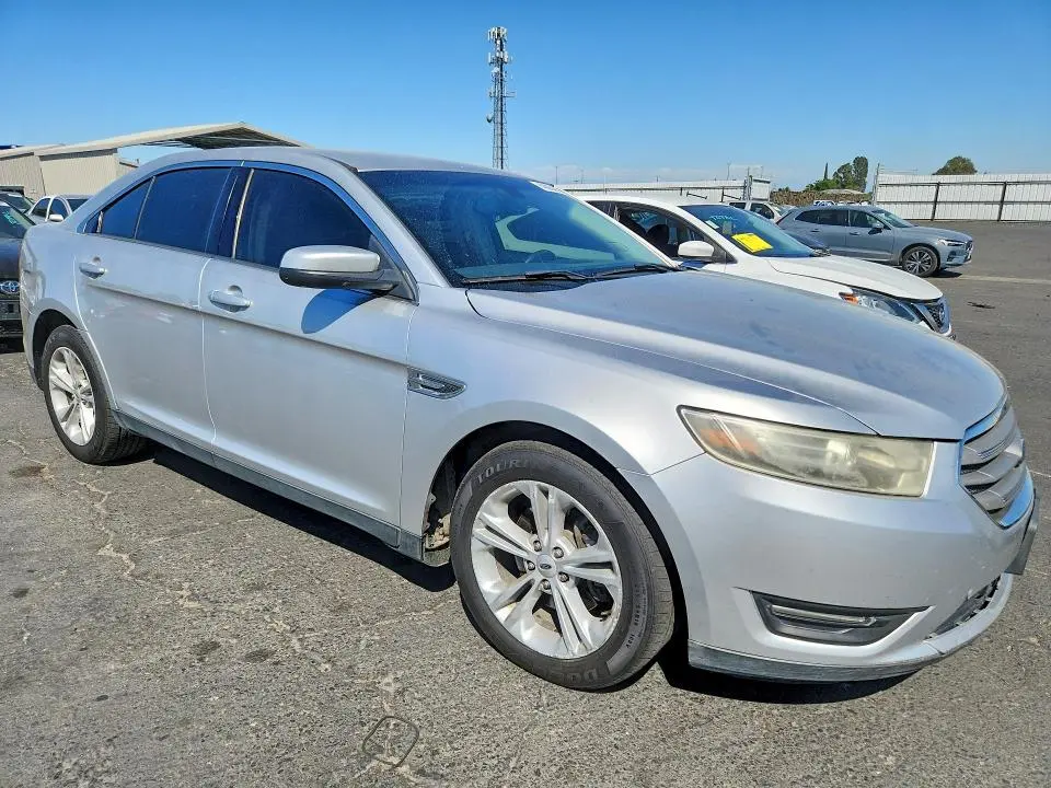 2015 FORD TAURUS SEL  