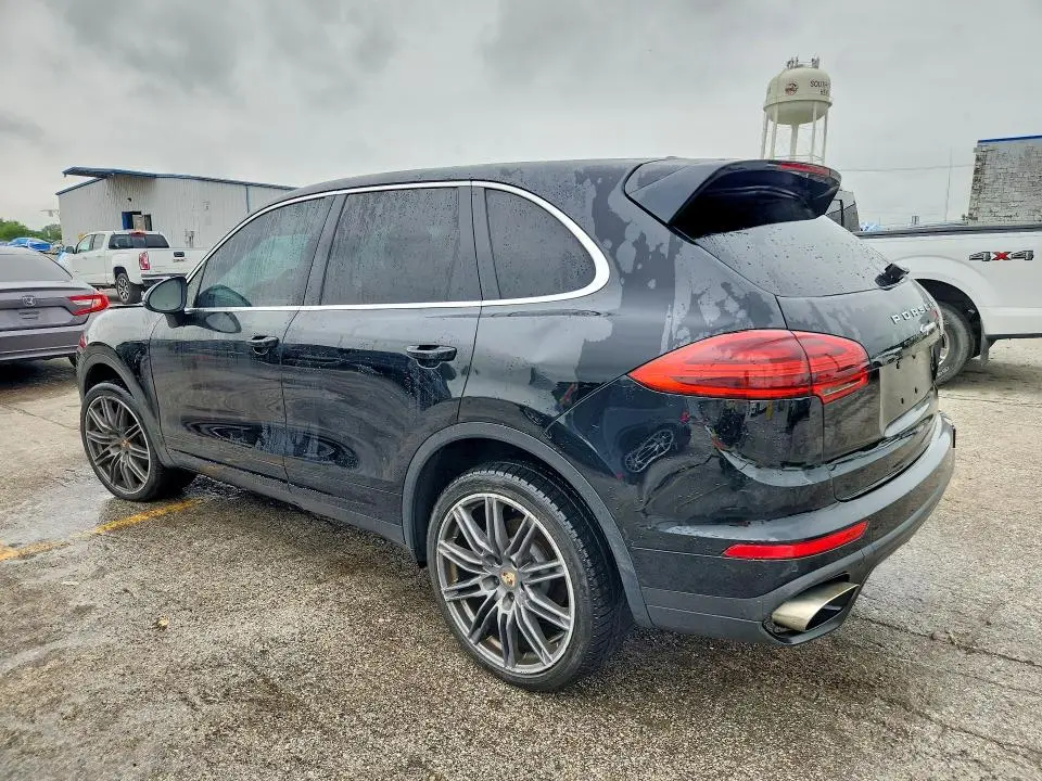 2016 PORSCHE CAYENNE   