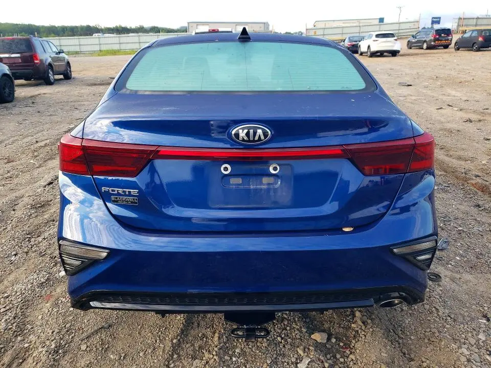 2021 KIA FORTE LXS  