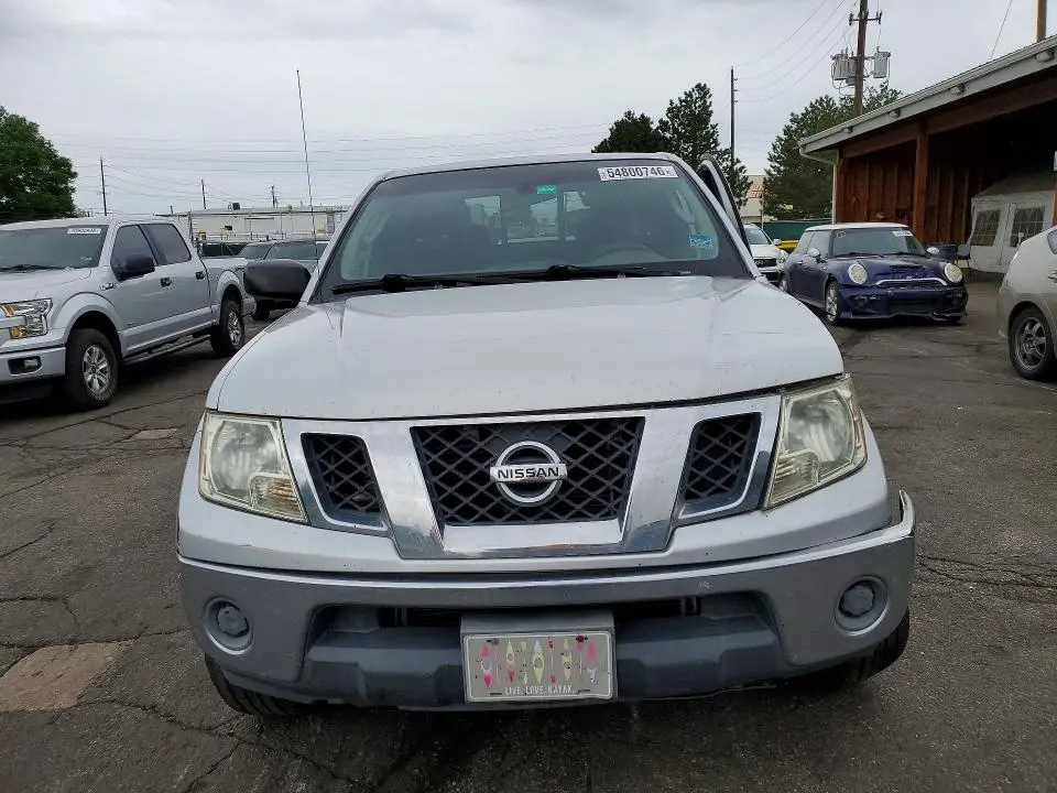 2010 NISSAN FRONTIER SE V6  