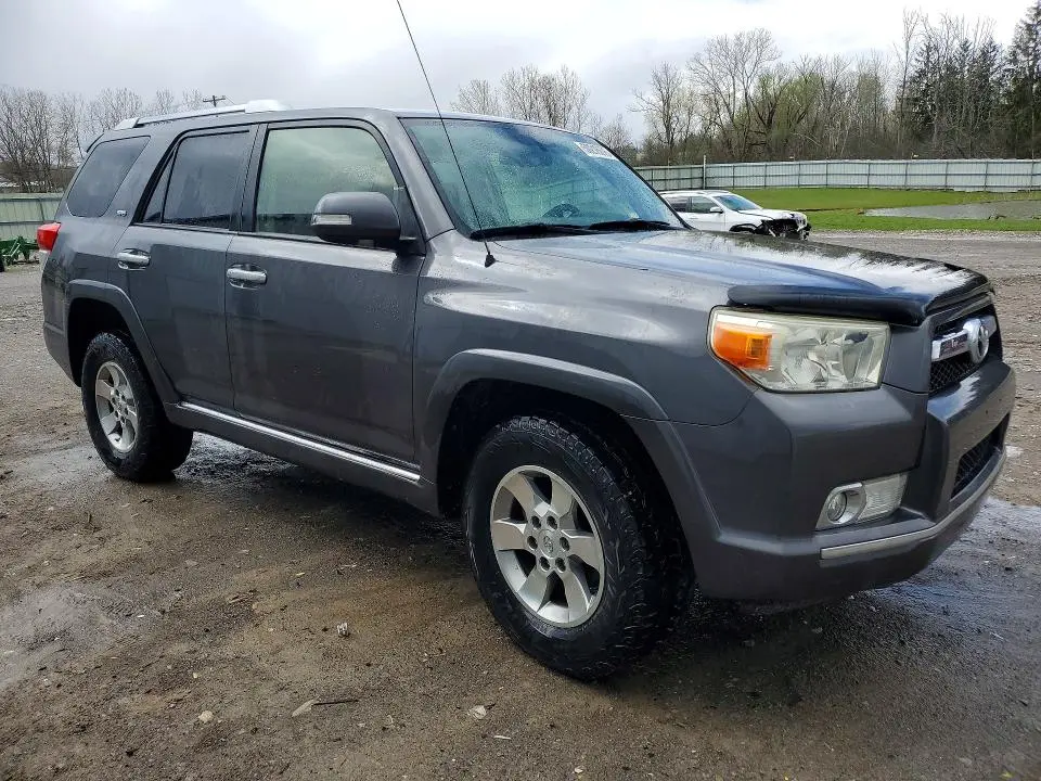 2012 TOYOTA 4RUNNER SR5  