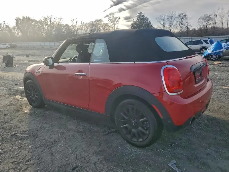 2018 MINI COOPER   