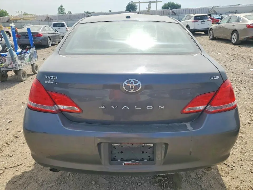 2010 TOYOTA AVALON XLS  
