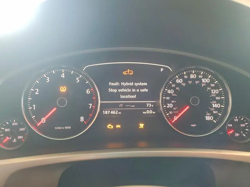 2011 VOLKSWAGEN TOUAREG HYBRID  
