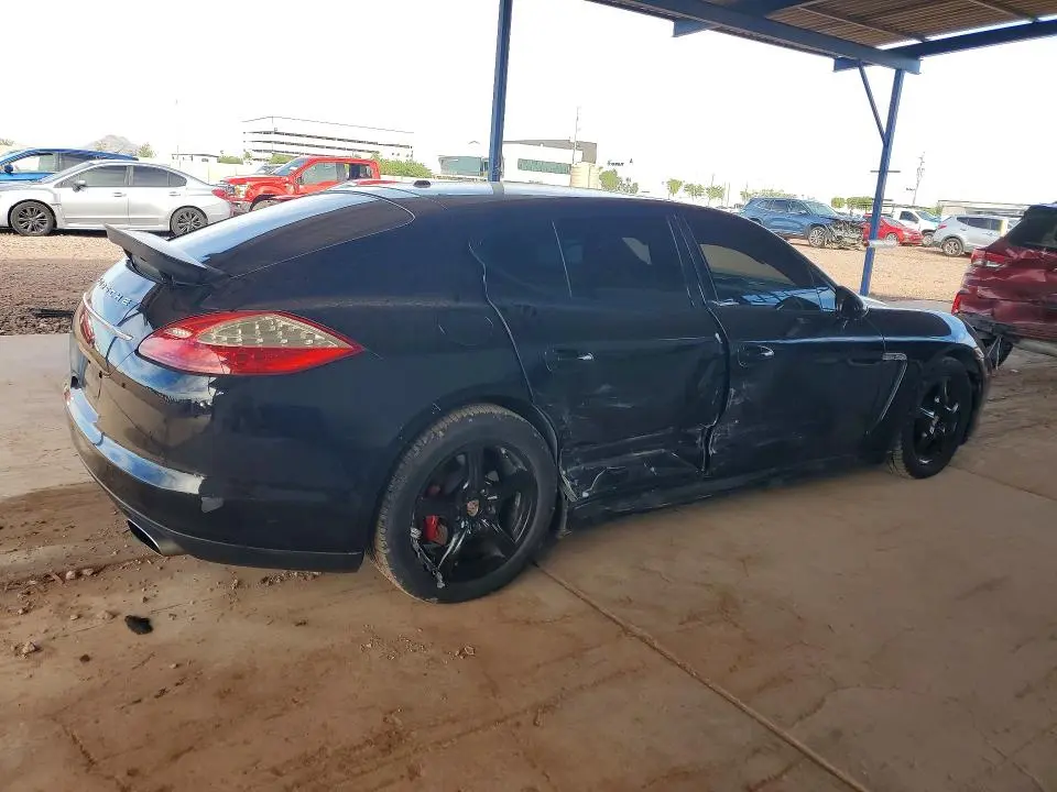 2013 PORSCHE PANAMERA 2  