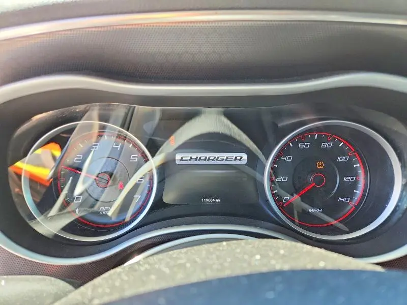 2015 DODGE CHARGER SXT  