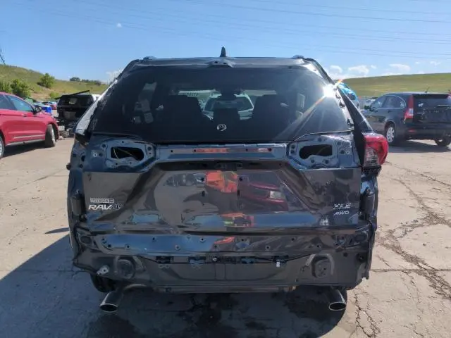 2022 TOYOTA RAV4 XLE  