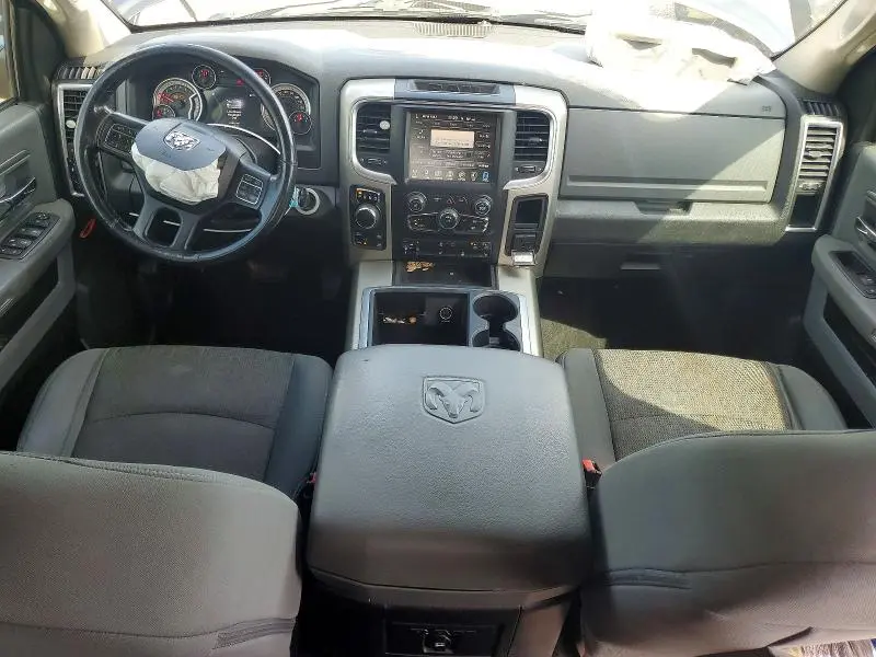 2014 RAM 1500 SLT  