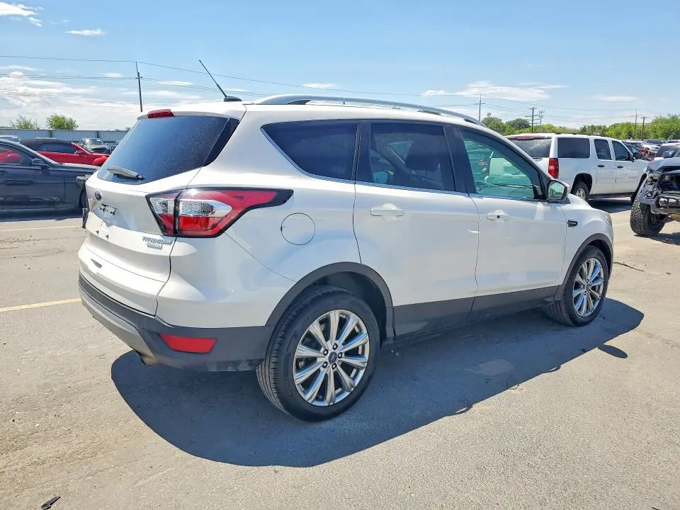 2017 FORD ESCAPE TITANIUM  