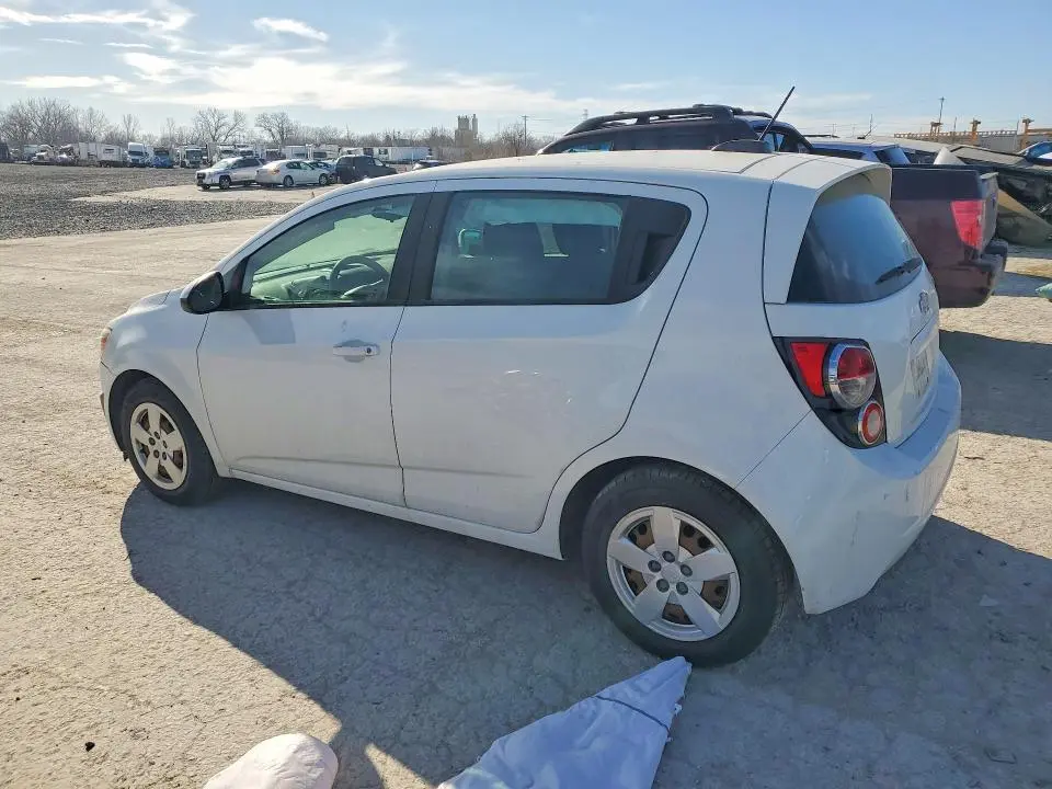 2015 CHEVROLET SONIC LS  