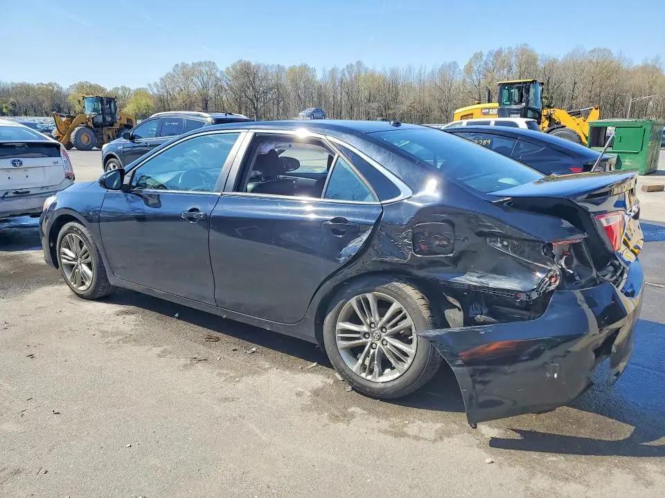 2017 TOYOTA CAMRY SE  