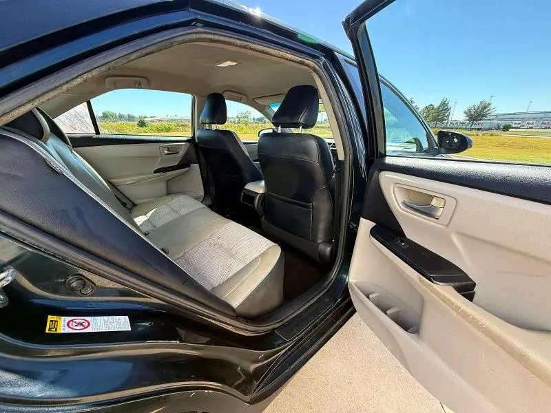 2015 TOYOTA CAMRY SE  