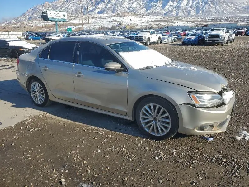 2013 VOLKSWAGEN JETTA TDI  