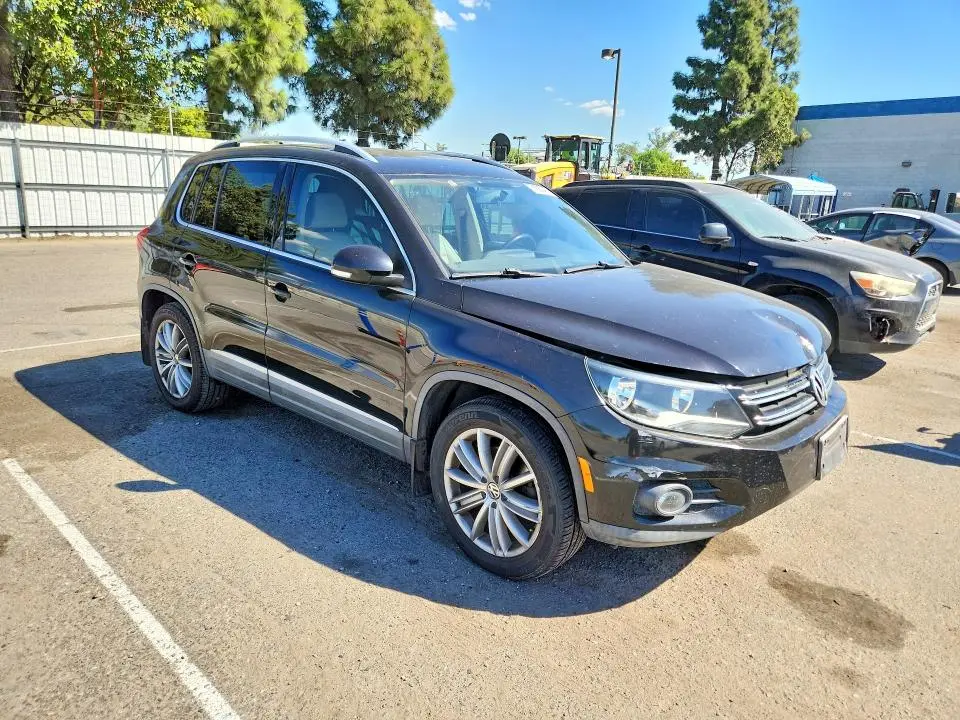2012 VOLKSWAGEN TIGUAN S  