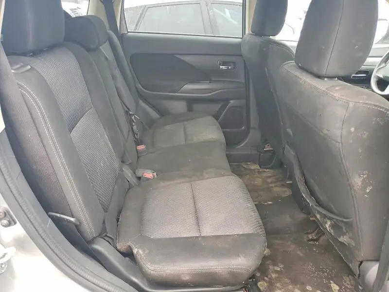2018 MITSUBISHI OUTLANDER ES  