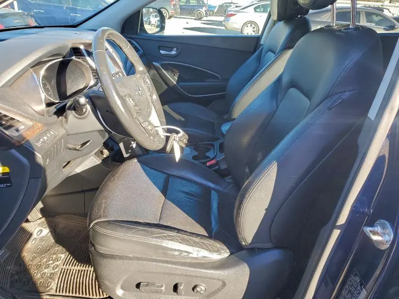 2017 HYUNDAI SANTA FE SE  