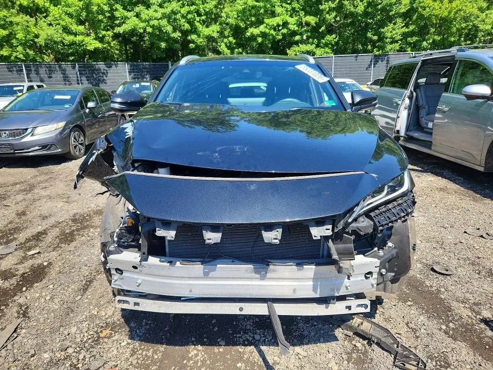 2022 TOYOTA VENZA XLE  