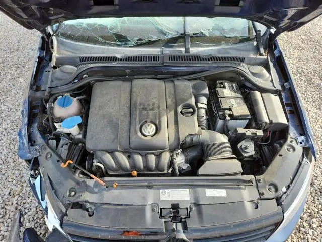 2012 VOLKSWAGEN JETTA SE  
