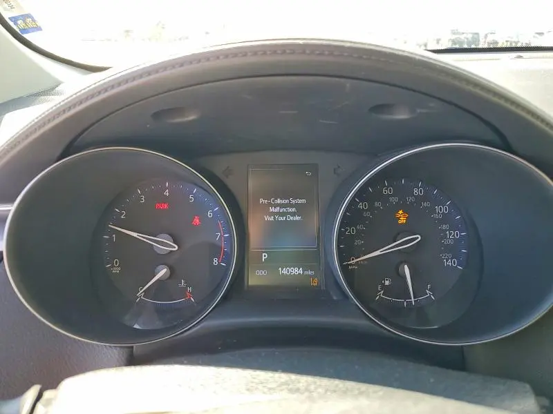 2021 TOYOTA C-HR LE  