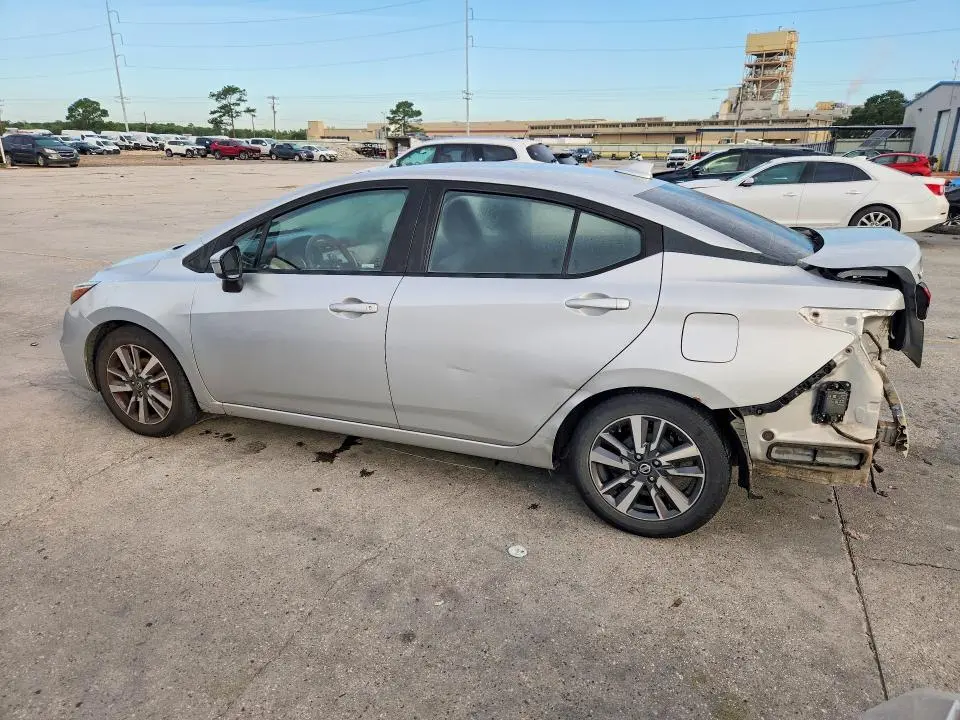2020 NISSAN VERSA SV  