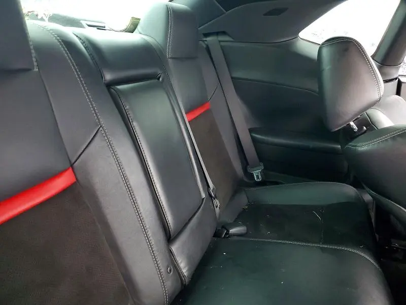 2011 DODGE CHALLENGER SRT-8  