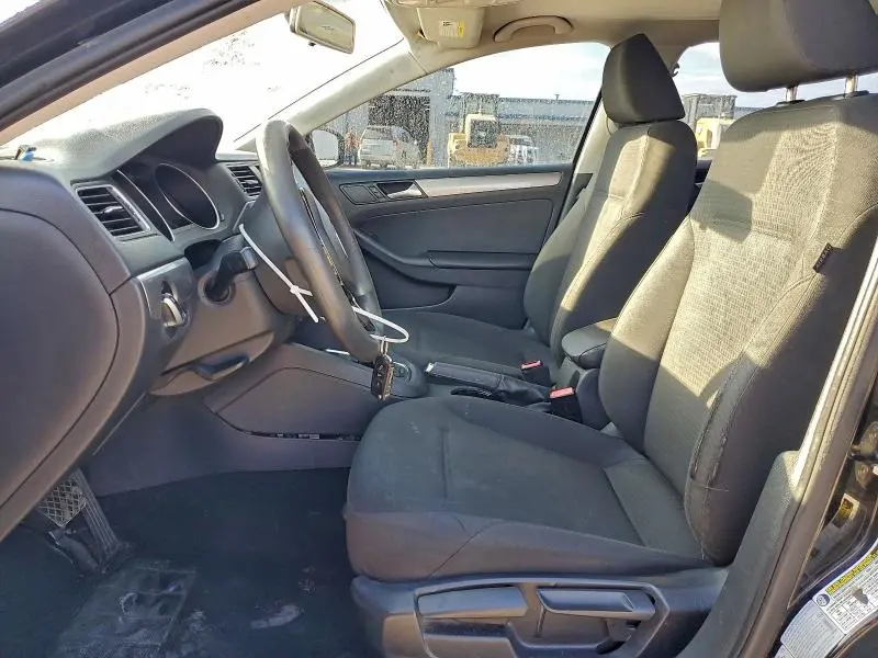 2015 VOLKSWAGEN JETTA SE  