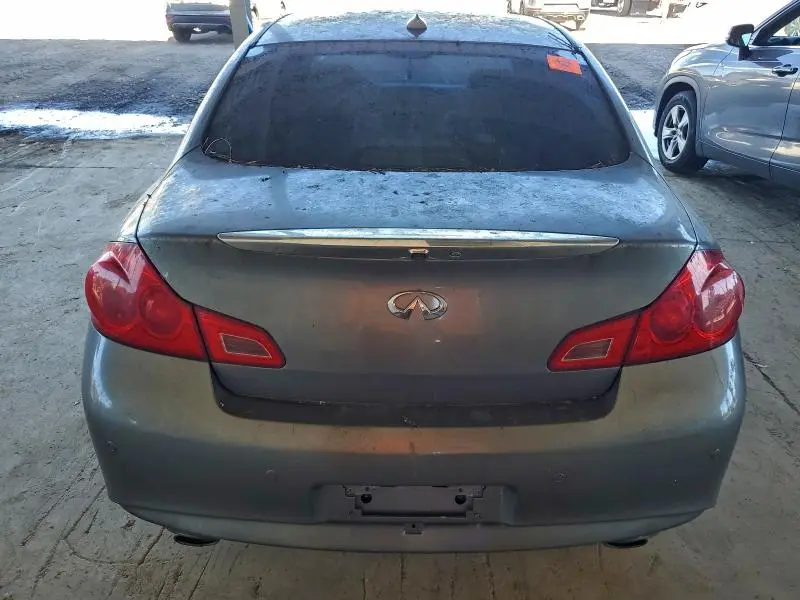2013 INFINITI G37   