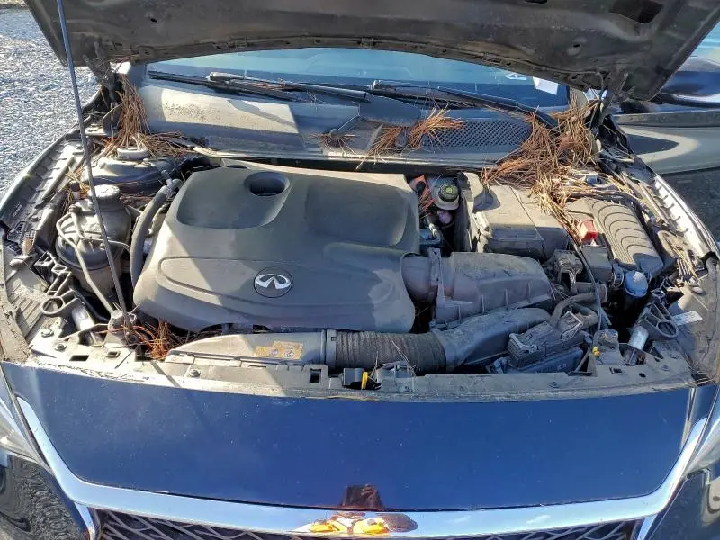 2017 INFINITI QX30 BASE  