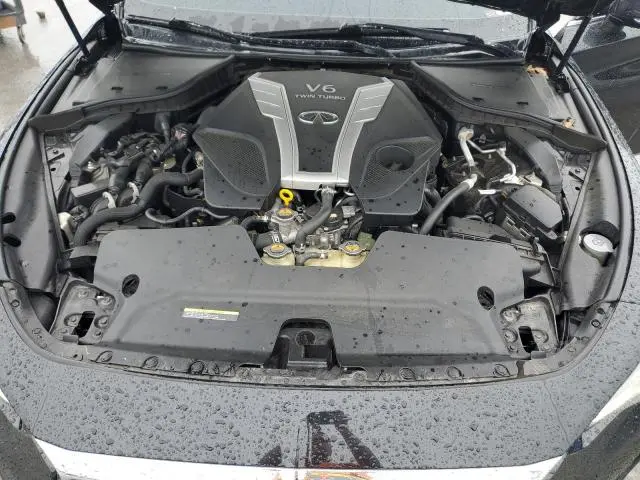 2018 INFINITI Q60 LUXE 300  