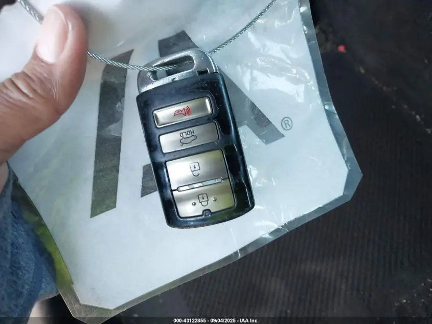 2015 KIA CADENZA PREMIUM