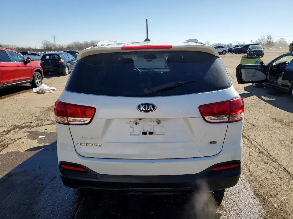 2016 KIA SORENTO LX  