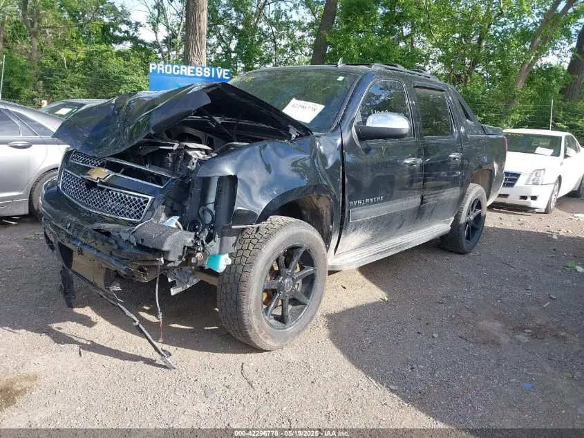 2013 CHEVROLET AVALANCHE LT