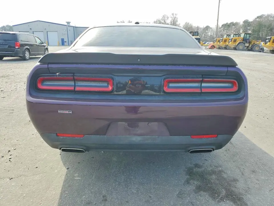 2022 DODGE CHALLENGER SXT  