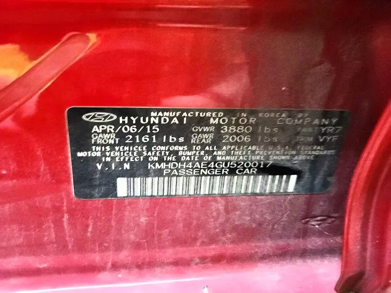2016 HYUNDAI ELANTRA SE  