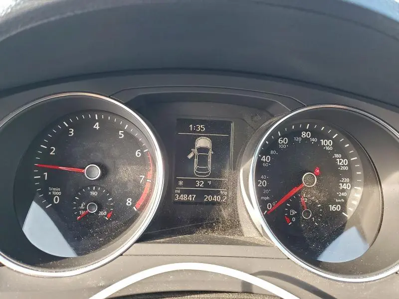 2017 VOLKSWAGEN JETTA SE  