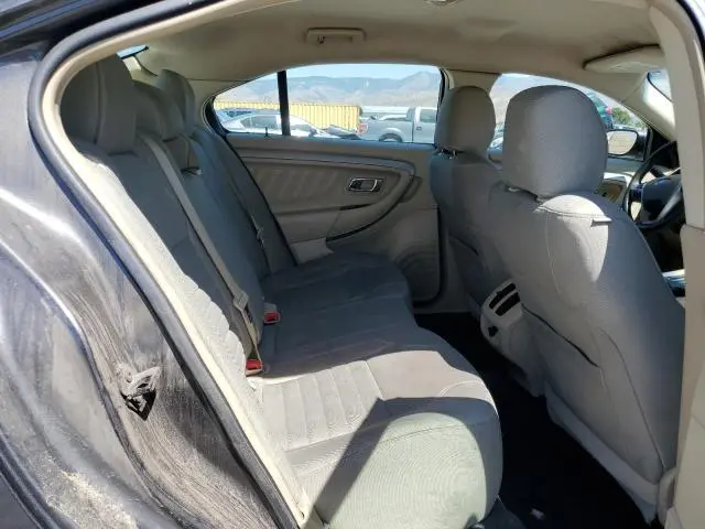 2018 FORD TAURUS SE  